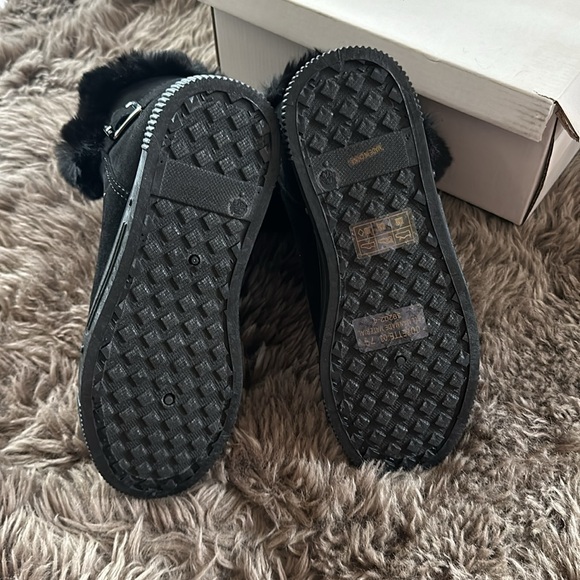 BAMBOO Fur Side Cut Bootie, Black faux suede in 7.5 - Picture 6 of 8